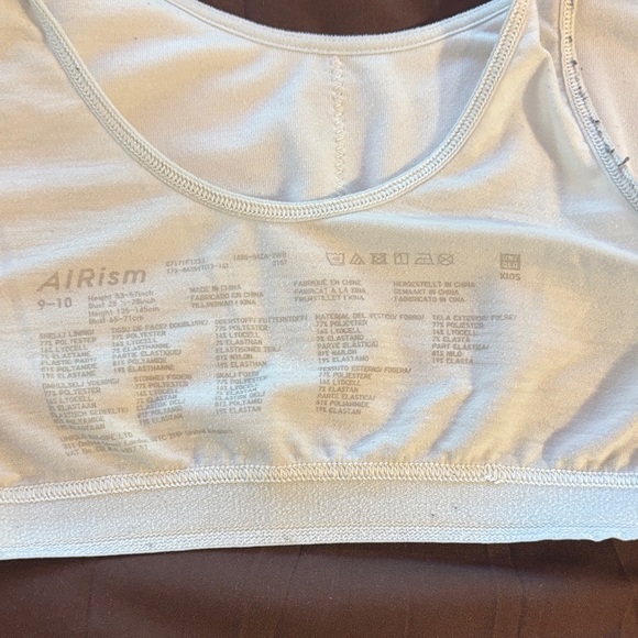 Uniqlo Kids Sports Bras in Black and White - Picture 2 of 3